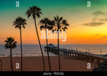 Manhattan Beach au coucher du soleil en Californie, Los Angeles Banque D'Images