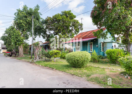 Cottage houses à Camilo Cienfuegos, anciennement Hershey Ville, Santa Cruz del Norte, Cuba Banque D'Images