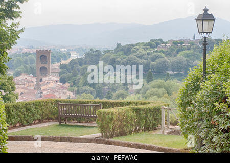 Florence, Toscane / Italie - juin 3, 2018. Florence, Toscane / Italie - juin 3, 2018. sur Florence depuis le jardin Bardini Banque D'Images