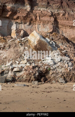 Un glissement de terrain sur la côte de l'île de Wight ou d'éboulement de la falaise au sud ouest de l'île. Banque D'Images