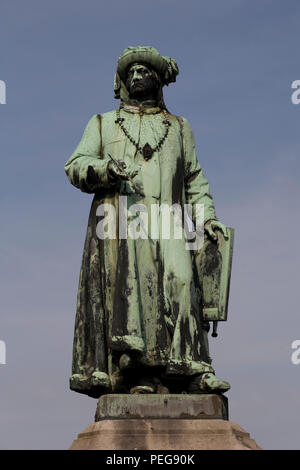 Statue de Jan Van Eyck à la place de Van Eyck à Bruges Banque D'Images