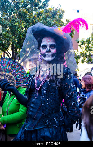 Mexico, Mexique, ; 1er novembre 2015 : portrait d'une femme déguisée lors de la célébration de la Journée des morts à Mexico Banque D'Images