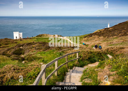 Royaume-uni, Pays de Galles, Anglesey, pile au sud, le chemin vers le bas de la tour Ianthi RSPB point d'observation des oiseaux Banque D'Images