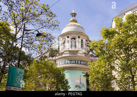 Printemps - Paris Department store printemps sur le Boulevard Haussmann à Paris, France. Banque D'Images