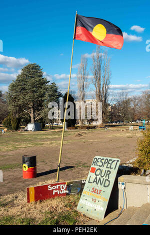 Canberra, Territoire de la capitale australienne, la Chine. 11 juillet, 2018. Canberra, Territoire de la capitale australienne, Australie.11 juillet 2018. L'ambassade tente des autochtones. Credit : Jayne Russell/ZUMA/Alamy Fil Live News Banque D'Images