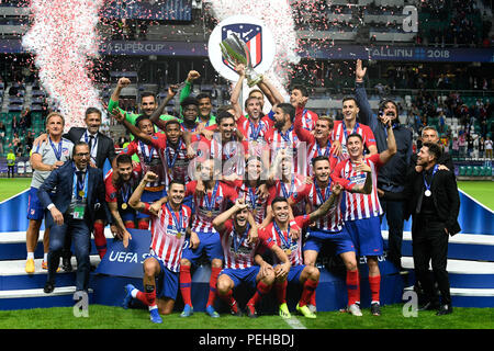 Tallinn, Estonie. Août 15, 2018. Les joueurs de l'Atletico Madrid célèbrent la victoire après la Super Coupe de l'UEFA match contre Real Madrid au Lillekula Statium à Tallinn, Estonie, 15 août 2018. L'Atletico Madrid a gagné 4-2. Crédit : Sergei Stepanov/Xinhua/Alamy Live News Banque D'Images