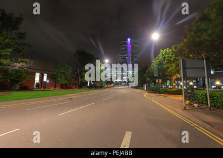 Vue d'Bridegwater tenue à Leeds dans la nuit à partir de la grande rue Wilson. Banque D'Images