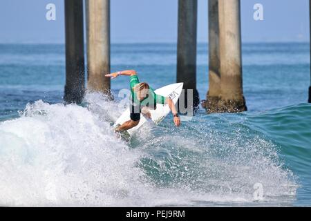 Alan Cleland en compétition dans l'US Open de surf 2018 Banque D'Images