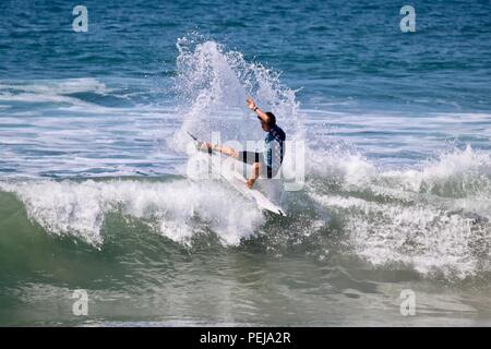 Colapinto Griffin en compétition dans l'US Open de surf 2018 Banque D'Images