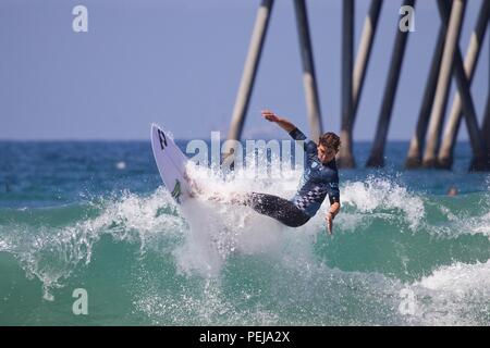 Colapinto Griffin en compétition dans l'US Open de surf 2018 Banque D'Images