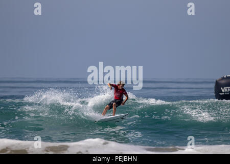 Jake qui se font concurrence sur les Marshall US Open de surf 2018 Banque D'Images