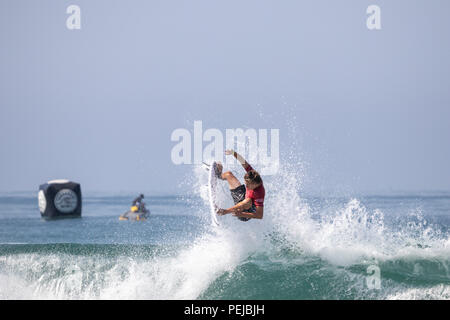 Jake qui se font concurrence sur les Marshall US Open de surf 2018 Banque D'Images