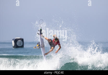 Jake qui se font concurrence sur les Marshall US Open de surf 2018 Banque D'Images