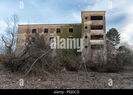 L'Italie, Cervia, structure abandonnée, une ancienne colonie de 1940, utilisé dans le passé comme résidence d'été pour les enfants Banque D'Images