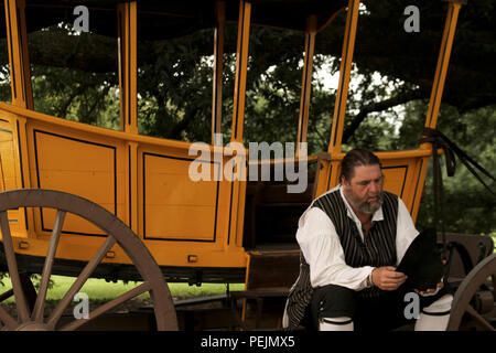 Coachman et calèche à Colonial Williamsburg, Virginie, États-Unis Banque D'Images