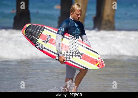 Kolohe Andino en compétition dans l'US Open de surf 2018 Banque D'Images