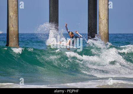 Kolohe Andino en compétition dans l'US Open de surf 2018 Banque D'Images