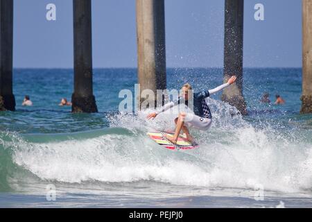 Kolohe Andino en compétition dans l'US Open de surf 2018 Banque D'Images