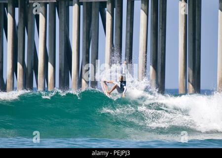 Kolohe Andino en compétition dans l'US Open de surf 2018 Banque D'Images