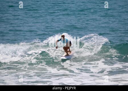 Coco Ho concurrentes dans l'US Open de surf 2018 Banque D'Images