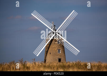 250 ans, restauré et rénové entre Great Haseley Windmill et Great Milton in South Oxfordshire l'une des plus grande et plus belle mills Banque D'Images