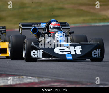 Mark Charteris, mars 742, Derek Bell, Trophée Formule 5000, Formule 2, Formule 3, Formule Atlantique, Formula Ford 2000, légendes de Brands Hatch SuperPr Banque D'Images