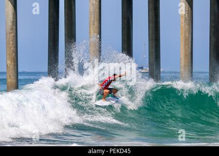 Mihimana Braye en compétition dans l'US Open de surf 2018 Banque D'Images