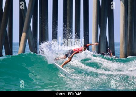 Mihimana Braye en compétition dans l'US Open de surf 2018 Banque D'Images