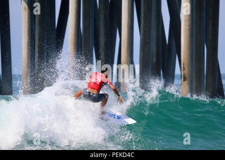 Mihimana Braye en compétition dans l'US Open de surf 2018 Banque D'Images