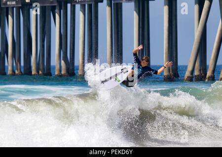 Colapinto Griffin en compétition dans l'US Open de surf 2018 Banque D'Images