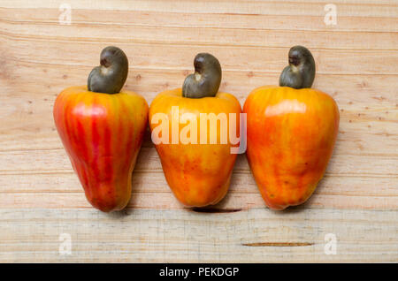 Fruits Orange sur une table Banque D'Images