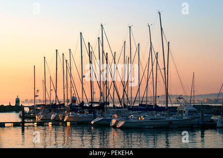 Bateaux dans le port Banque D'Images