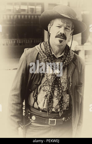Membre de la Johnny Ringo Red Sash cowboy gang à l'événement annuel de Doc à Tombstone, en Arizona Banque D'Images