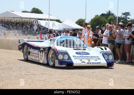 Sur le jubilé d'argent du Goodwood Festival of Speed, Porsche fête son 70e anniversaire et montre son histoire avec un défilé dans le lecteur à l'avant de Goodwood House avant de pousser un d'artifice. Comprend : Porsche 962C où : Chichester, Royaume-Uni Quand : 14 Juillet 2018 Crédit : Michael Wright/WENN.com Banque D'Images