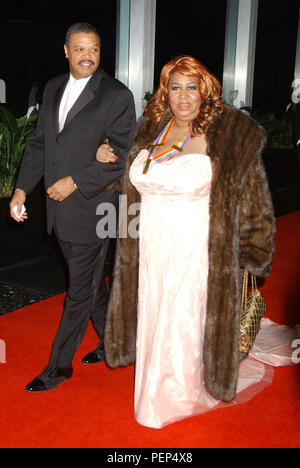 Washington, DC, USA. 1er décembre 2007. 16 août 2018 - 1942 Ã Aretha Franklin, la Reine de 'âme, ' meurt à 76. Photo : 01 décembre 2007 - Washington, DC - Aretha Franklin. Dîner de gala en l'honneur du 30ème Kennedy Center Honors pianiste Leon Fleisher, bénéficiaires acteur et écrivain Steve Martin, chanteuse Diana Ross, Martin Scorsese, réalisateur et compositeur Brian Wilson pour une vie en arts de la scène qui a eu lieu au département d'Etat. Crédit photo : Laura Farr/AdMedia Crédit : Laura Farr/AdMedia/ZUMA/Alamy Fil Live News Banque D'Images