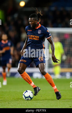 Burnley, Royaume-Uni. 16 août 2018. Emmanuel Adebayor d'Istanbul Basaksehir au cours de l'UEFA Europa League troisième tour de qualification deuxième match de jambe entre Burnley et Istanbul Basaksehir à Turf Moor le 16 août 2018 à Burnley, en Angleterre. (Photo de Daniel Chesterton/phcimages.com) : PHC Crédit Images/Alamy Live News Banque D'Images