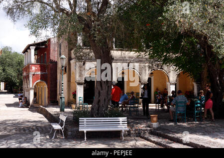 DANILIA Place du Village de Corfou. AKA BOUAS. Banque D'Images