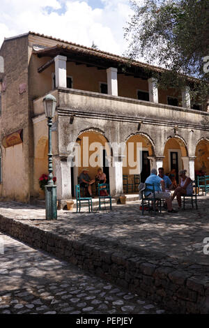 DANILIA Place du Village de Corfou. AKA BOUAS. Banque D'Images