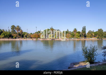 General San Martin Park Lake - Mendoza, Argentine Banque D'Images