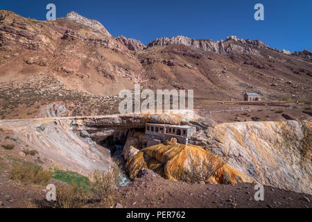 Puente del Inca ou pont Inca près de Cordillera de los Andes - La Province de Mendoza, Argentine Banque D'Images