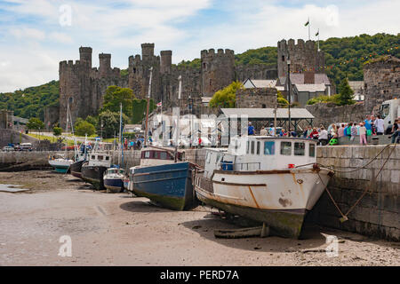 Bateaux à quai à Conwy, au nord du Pays de Galles. Banque D'Images