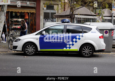 Une voiture de police de La Guardia Urbana de Barcelona une police municipale à Barcelone Espagne Banque D'Images