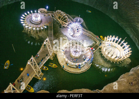 Intérieur de la Salina Turda mine de sel de la ville de Turda, Transylvanie, Roumanie Banque D'Images