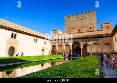 La Cour des Myrtes de l'Alhambra à Grenade Espagne Banque D'Images