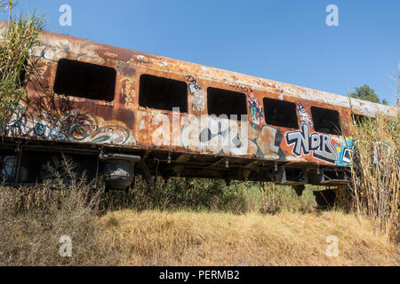 Wagons de train, abandonnés, entraîneur de l'60, San Pedro de Alcantara, Andalousie, espagne. Banque D'Images