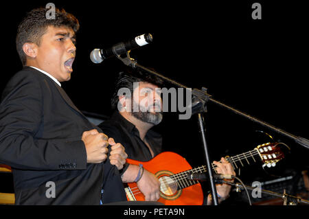 Barcelone, Espagne. Juillet 14th, 2018. Performance de la 16-year-old cantaor gitan t de la Puebla de Cazalla à Séville, Espagne. Pepe "El Boleco' Banque D'Images