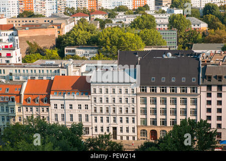 Cityscape - Antenne de toit des bâtiments dans la ville de Berlin Banque D'Images