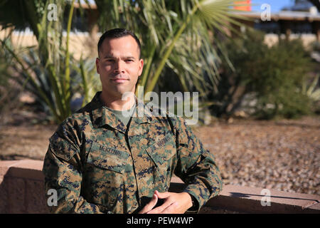 Le sergent-chef. Todd McKeown, Commandants généraux chef administratif, a servi dans le Corps des marines pendant 18 ans dans les lieux d'affectation dans le monde. Il attribue son succès en tant que leader pour les mentors qui ont aidé le long du chemin et il s'efforce de conserver une influence positive sur les Marines sous sa charge. Marine Corps officiel (photo par le Cpl. Julio McGraw/libérés) Banque D'Images