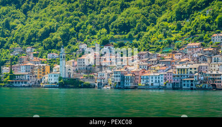 Dans la vue panoramique, sur la Nesso Lac de Côme, Lombardie, Italie. Banque D'Images