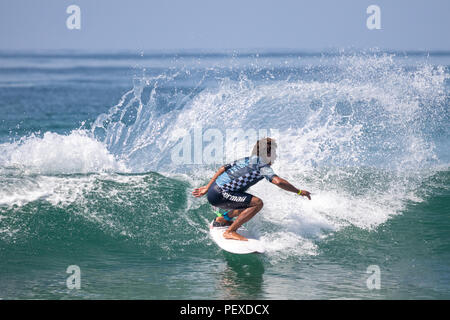 David do Carmo en compétition dans l'US Open de surf 2018 Banque D'Images